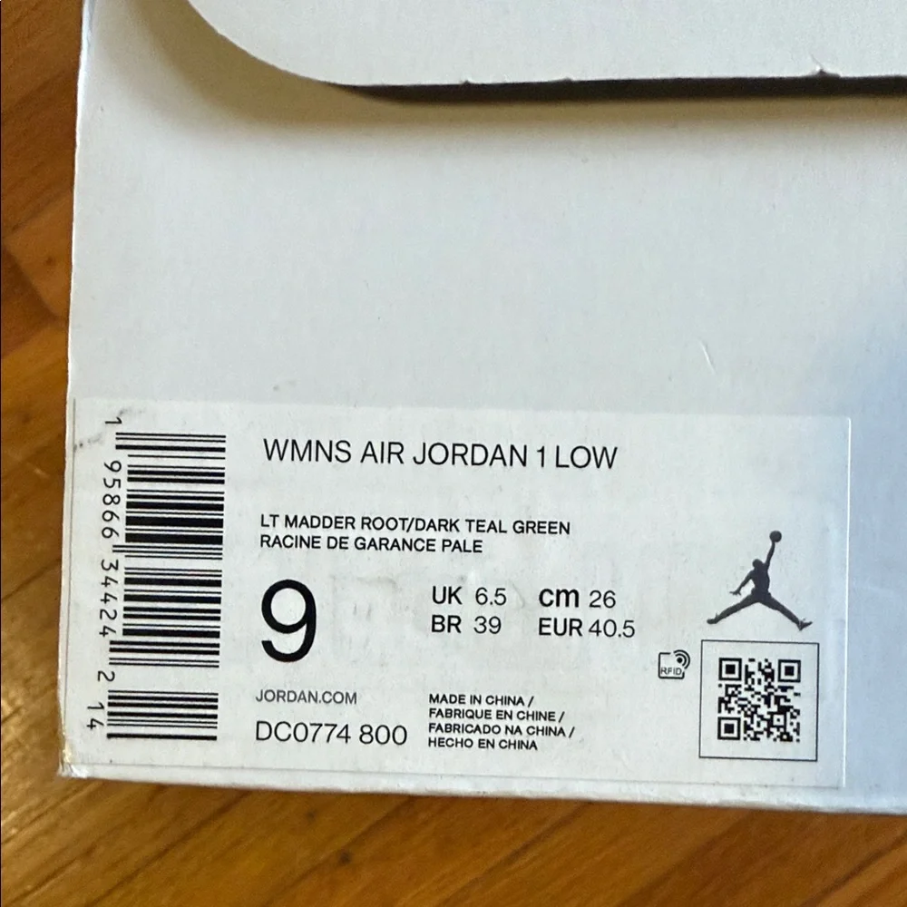 Jordan 1 low Athletic Shoes Pink and Green - Picture 2 of 6